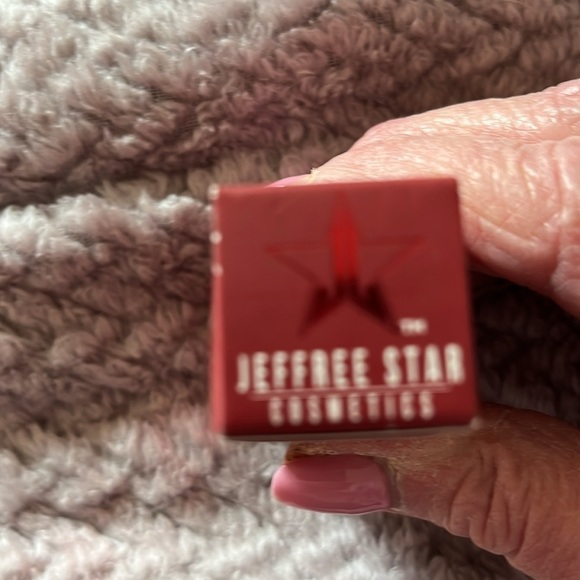 NWT Jeffree Star Velvet Trap Lipstick Color Entrapment - Picture 6 of 6